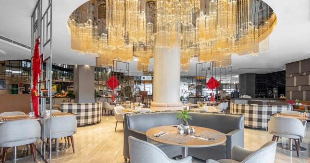 Ramada Plaza Shanghai Pudong Airport - A Journey Starts At The Pvg Airport Экстерьер фото