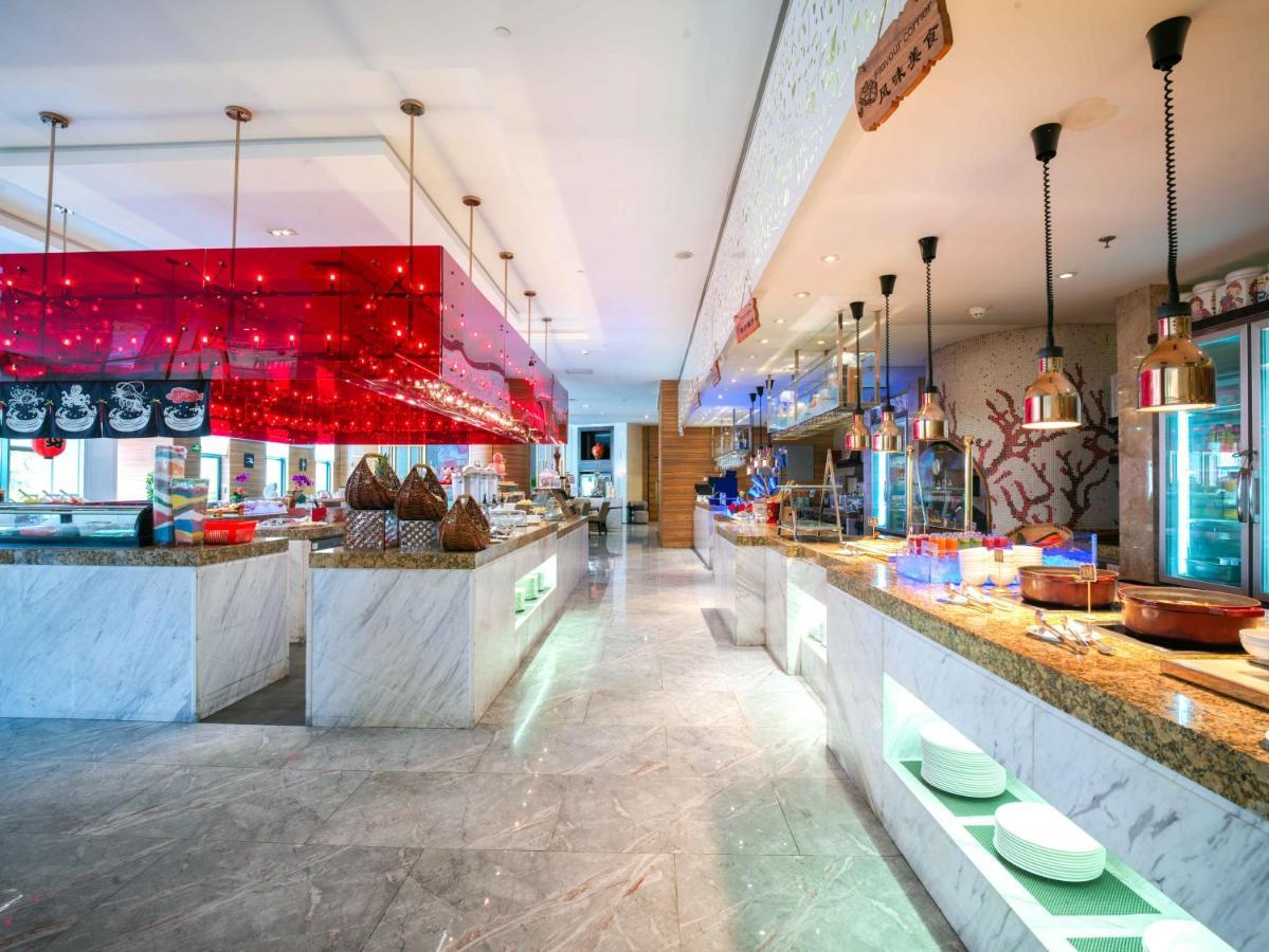 Ramada Plaza Shanghai Pudong Airport - A Journey Starts At The Pvg Airport Экстерьер фото