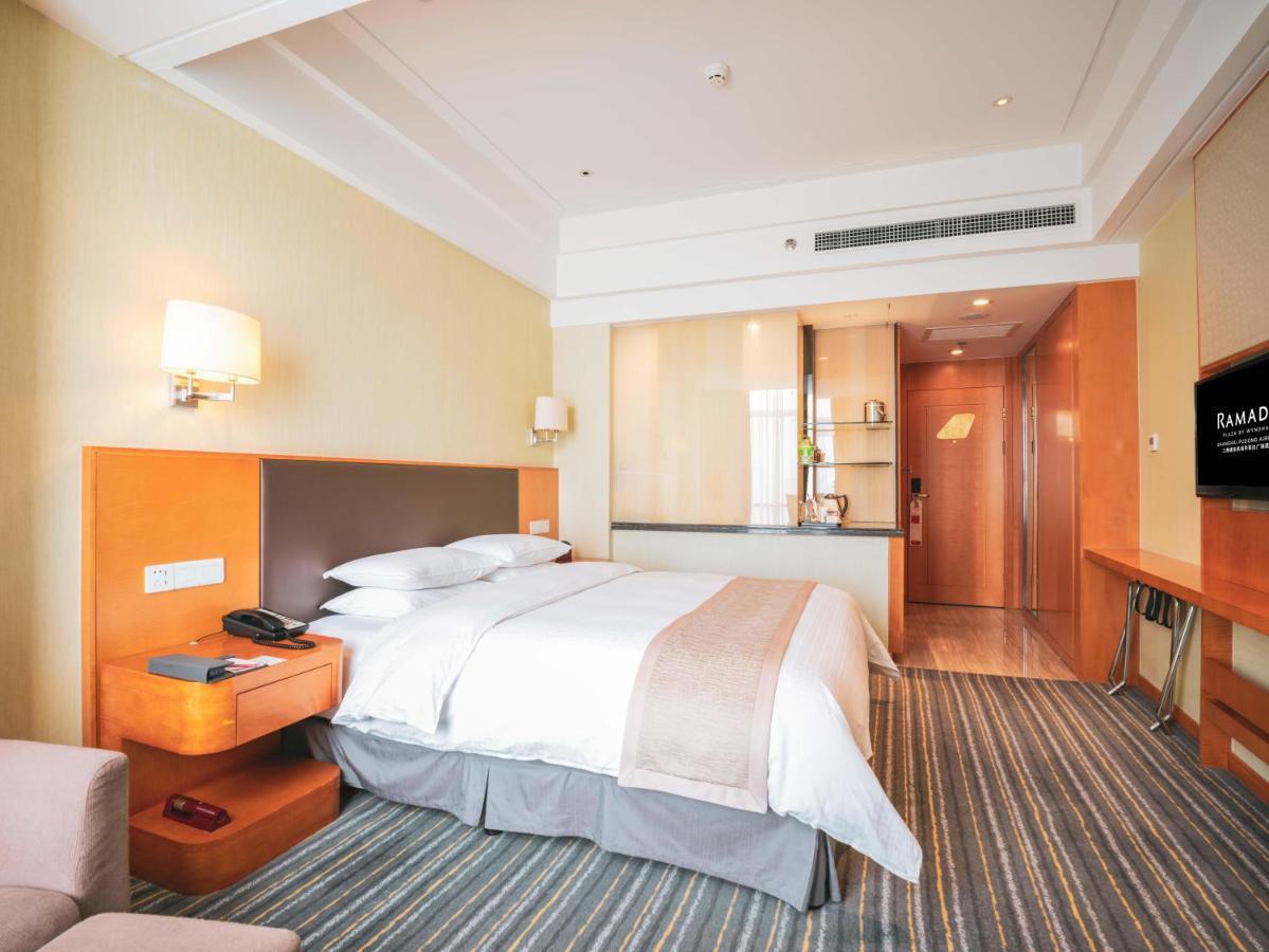 Ramada Plaza Shanghai Pudong Airport - A Journey Starts At The Pvg Airport Экстерьер фото
