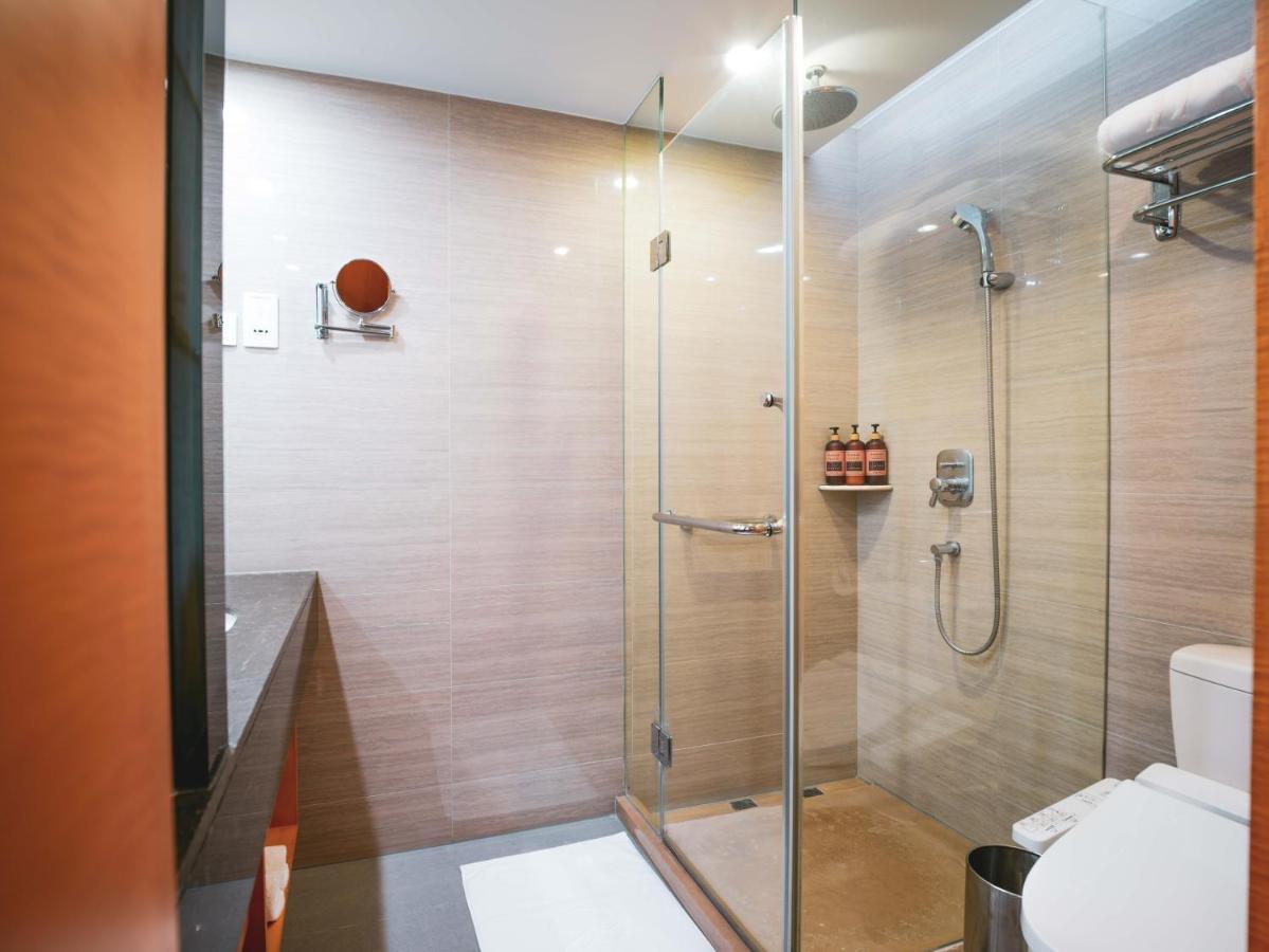 Ramada Plaza Shanghai Pudong Airport - A Journey Starts At The Pvg Airport Экстерьер фото